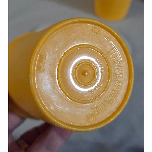 Vtg Lot 5 Tupperware Red Yellow 10 1229 Snack Cups with 9 297 Matching Lids - Picture 2 of 6